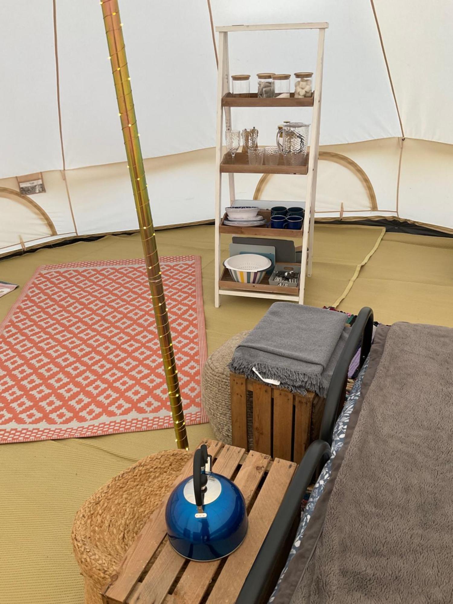 Glamping Meadow Bell Tent Stithians Exteriör bild