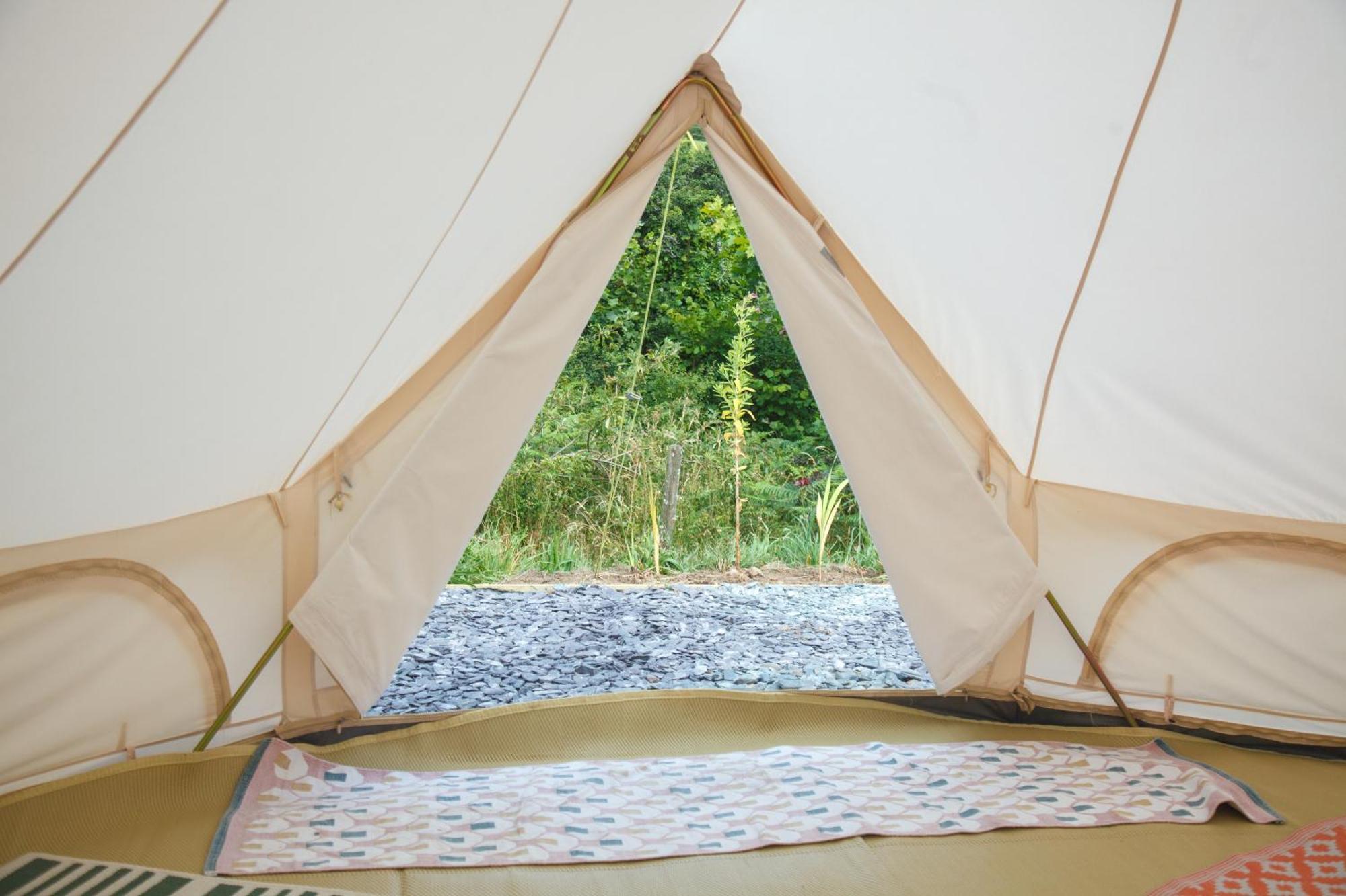 Glamping Meadow Bell Tent Stithians Exteriör bild