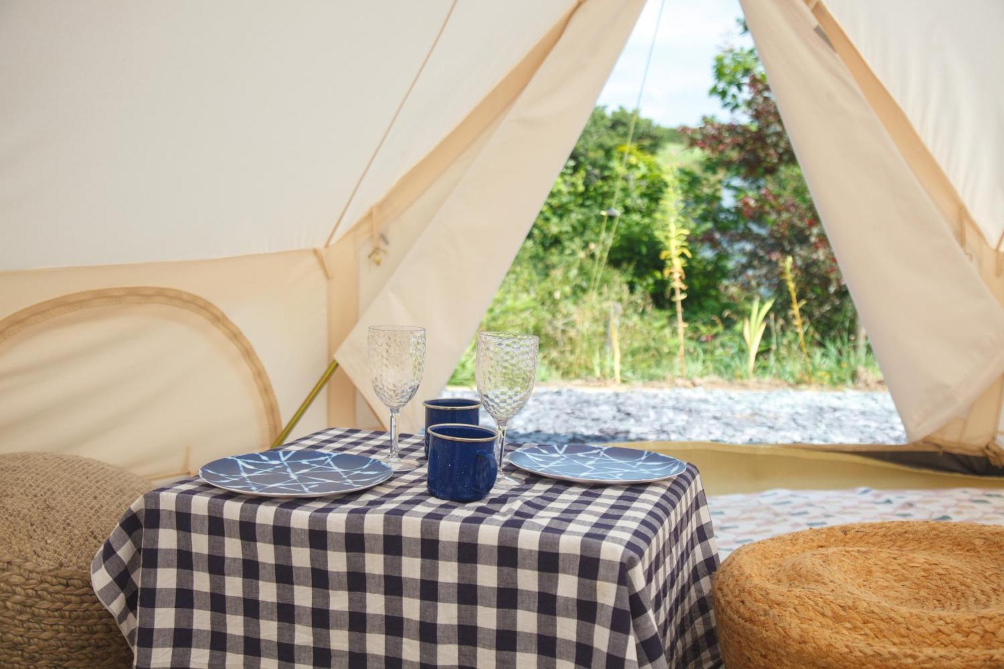 Glamping Meadow Bell Tent Stithians Exteriör bild